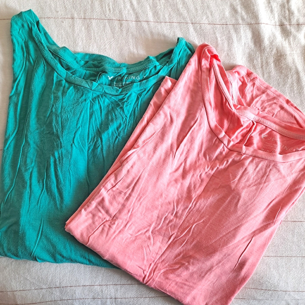Bundle of jegging tees